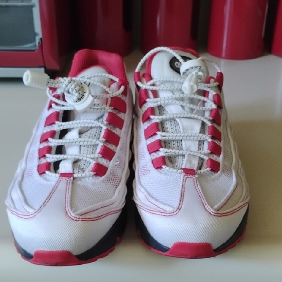 Women Red White Air Max 95 Excellent Condition. - Picture 1 of 5